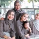 Viral! Keluarga Ayu Ting Ting jadi Sorotan usai Diduga Booking Tempat Salat Id