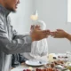 Wajib Diketahui! Ini Etika Bertamu saat Lebaran