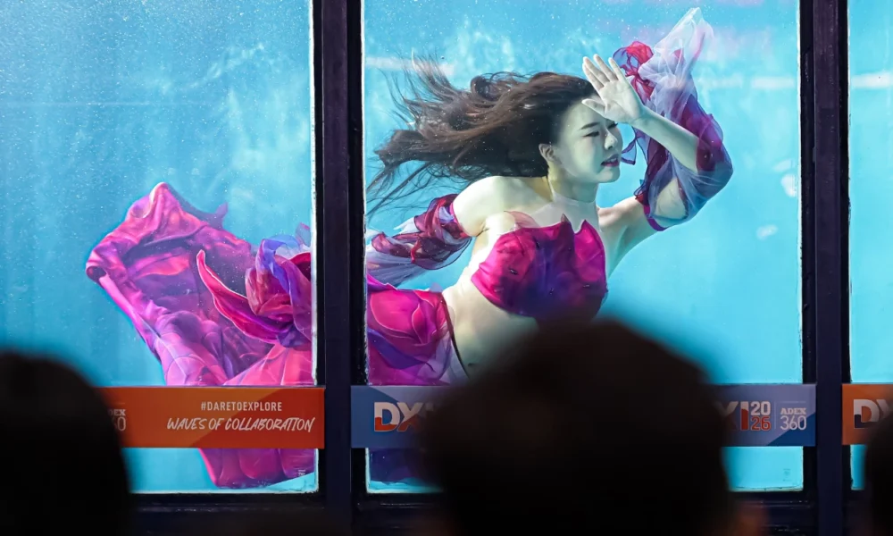 Antusiasme di DXI 2026 Membludak, Penampilan Mermaid Curi Perhatian Pengunjung