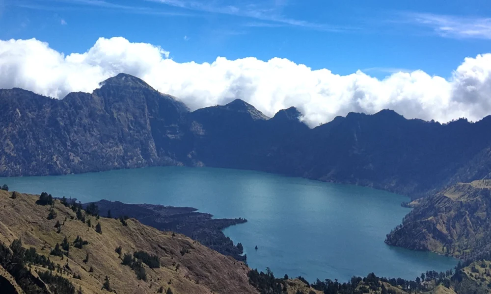 Baru 4 Hari Dibuka, WN Belgia Terpeleset di Jalur Pendakian Gunung Rinjani