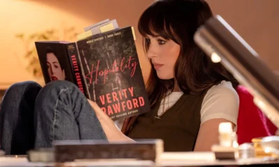 Dakota Johnson dan Anne Hathaway Adu Akting di Film Verity (1)