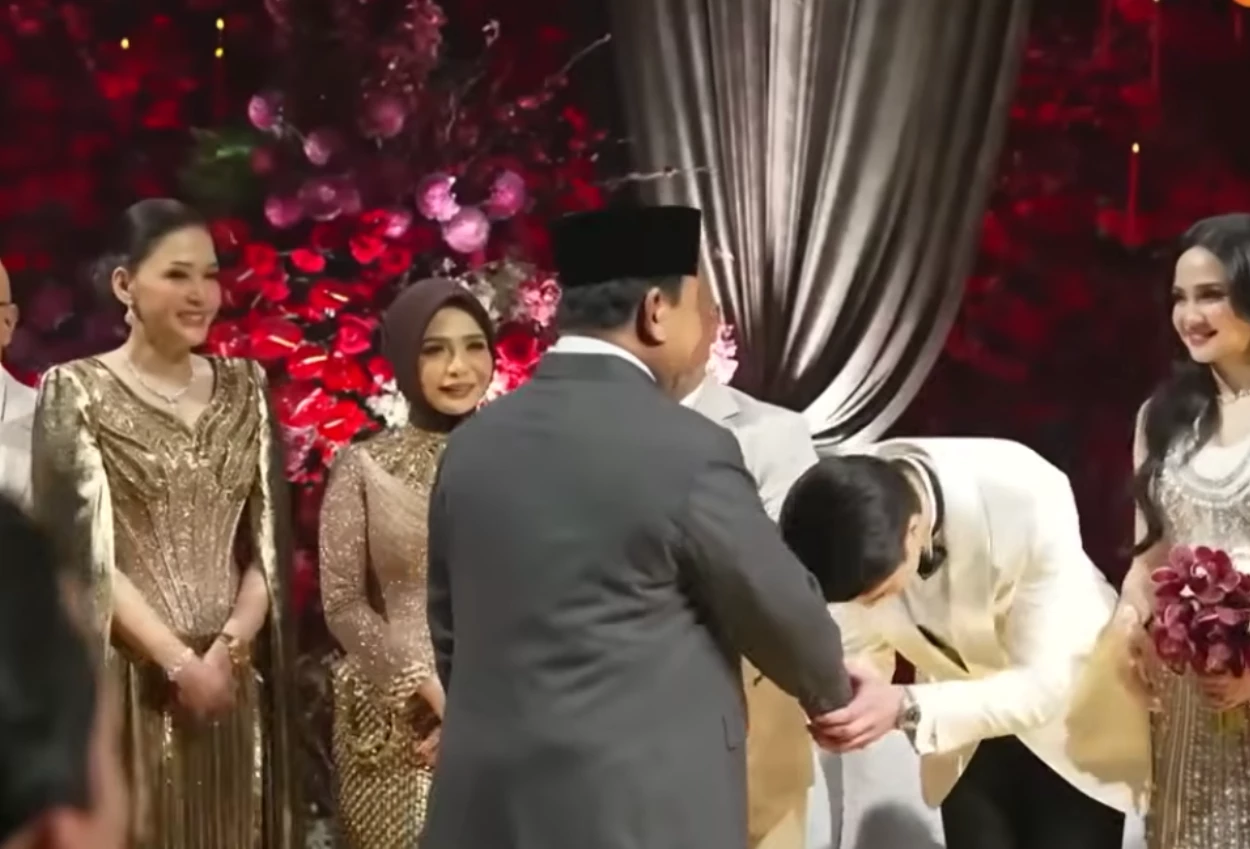El Rumi Tak Ikuti Protokol Istana saat Foto bareng Prabowo di Pelaminan karena Ini