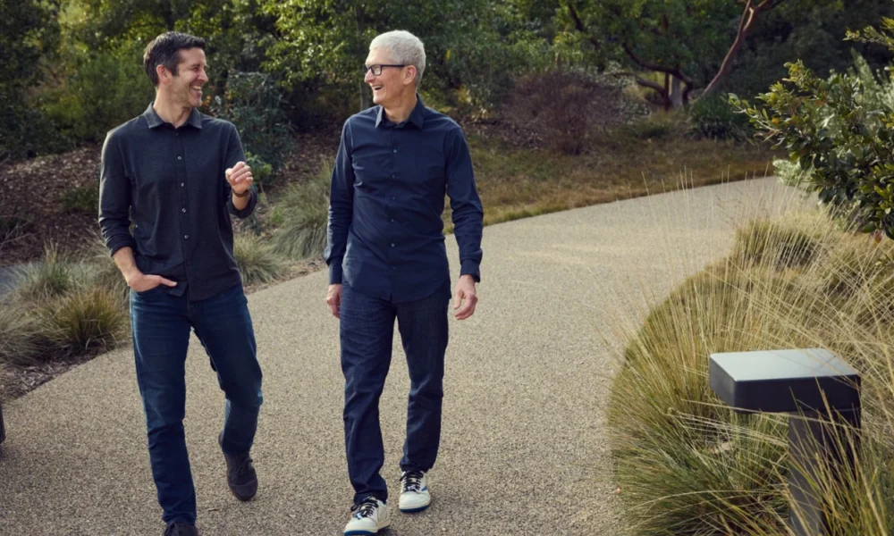 Gantikan Tim Cook, John Ternus Resmi jadi Bos Apple