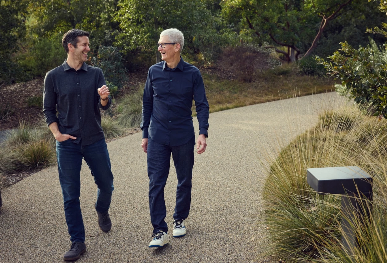 Gantikan Tim Cook, John Ternus Resmi jadi Bos Apple