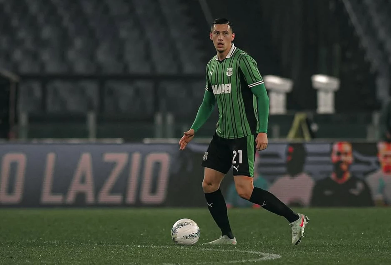 Genoa vs Sassuolo 2 1 Jay Idzes dkk Tumbang