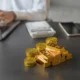 Harga Emas Antam Hari Ini 16 April 2026 Turun Tipis
