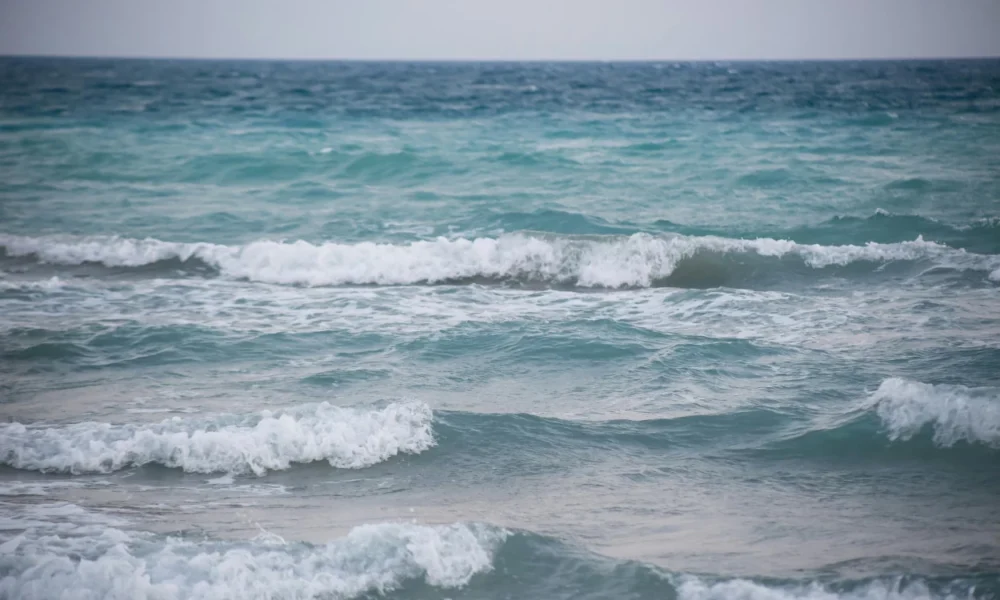 Ibu dan Anak Terseret Arus di Pantai Sundak, 12 Tim Penyelamat Diterjunkan