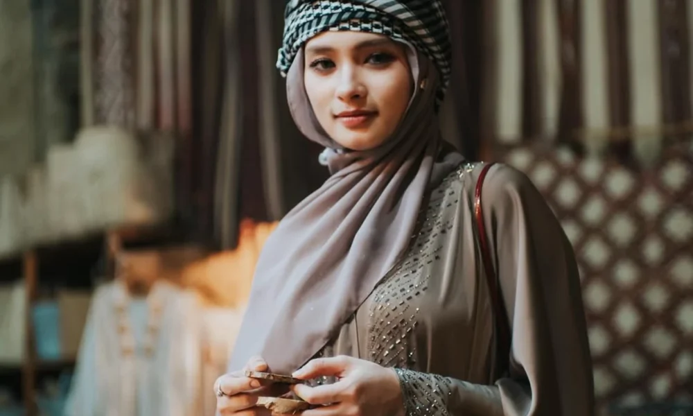 Jadwal Pemeriksaan Inara Rusli atas Dugaan Zina Ditunda, Ini Alasannya