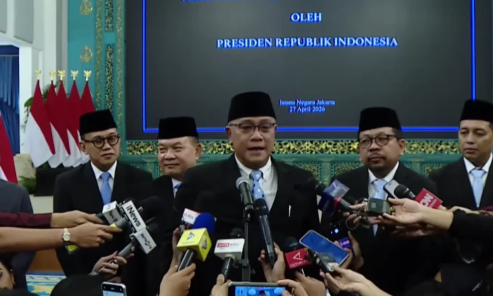 Jumhur Hidayat Resmi Dilantik Jadi Menteri Lingkungan Hidup