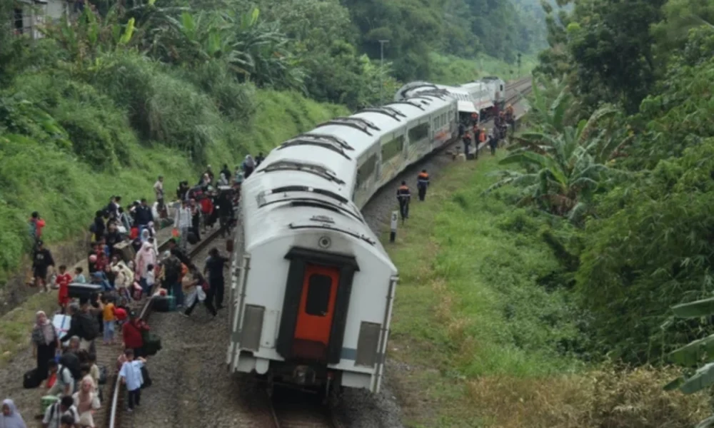 KA Bangunkarta Anjlok, Sejumlah Perjalanan Kereta Dialihkan