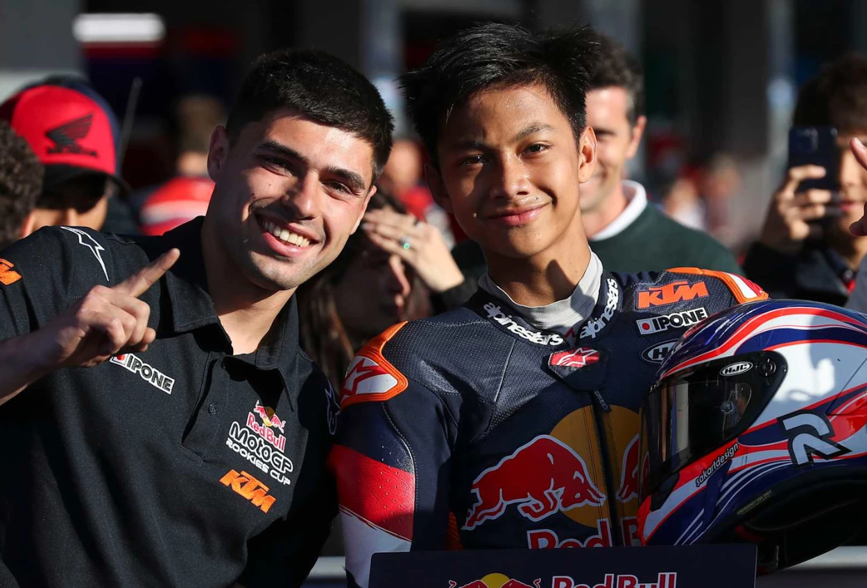 Kiandra Ramadhipa Juara Race 2 Red Bull Rookies Cup 2026 Jerez usai Start Posisi ke