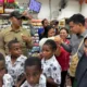Kunjungi Timika, Wapres Gibran Belanja Alat Tulis bersama Anak Yatim