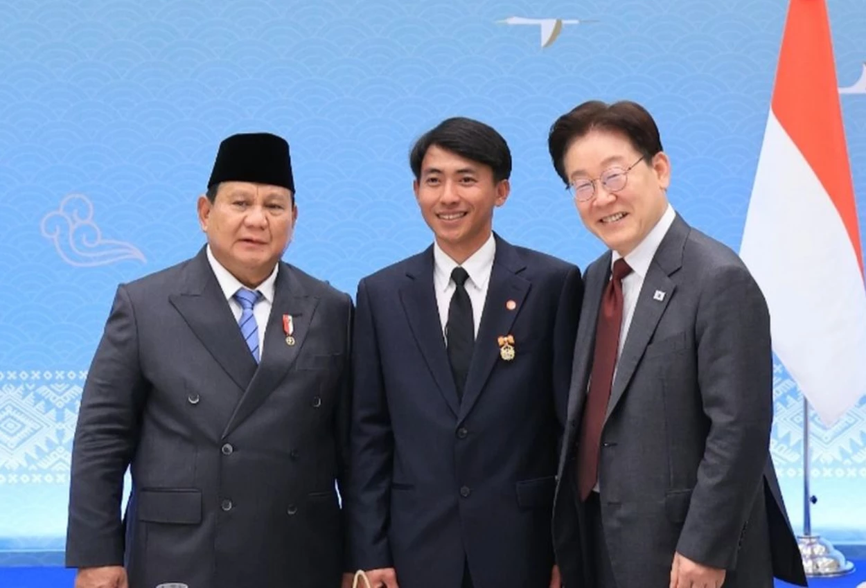 Lawatan ke Korsel, Prabowo Bertemu Sugianto Pekerja WNI yang Selamatkan 7 Lansia dari Kebakaran Hutan