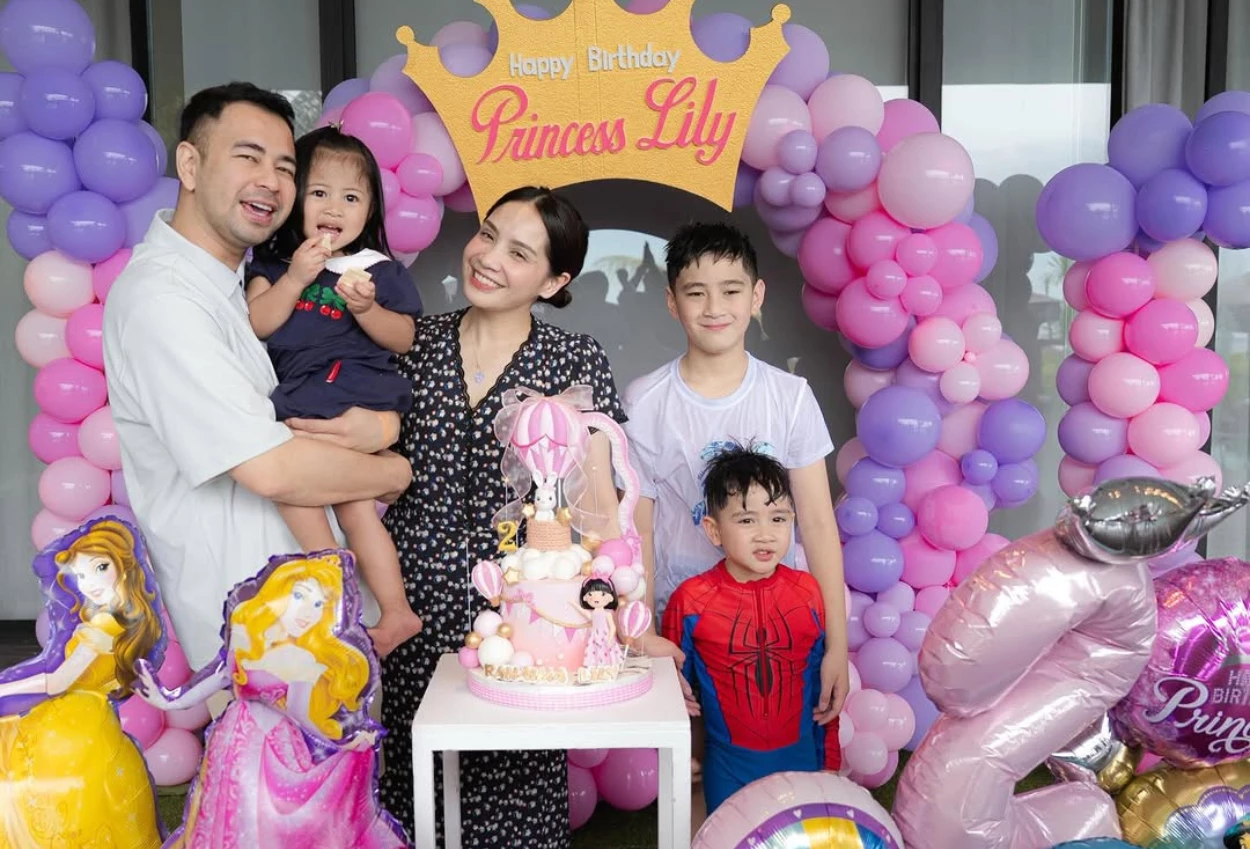 Momen Raffi Ahmad dan Nagita Slavina Rayakan Ulang Tahun Lily yang ke