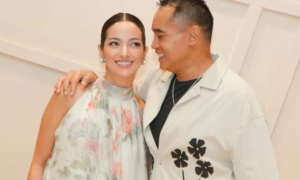 Momen Romantis Nia Ramadhani Rayakan Ulang Tahun Ardi Bakrie