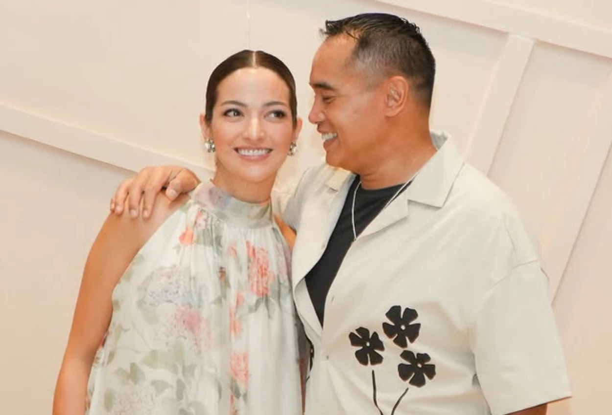Momen Romantis Nia Ramadhani Rayakan Ulang Tahun Ardi Bakrie