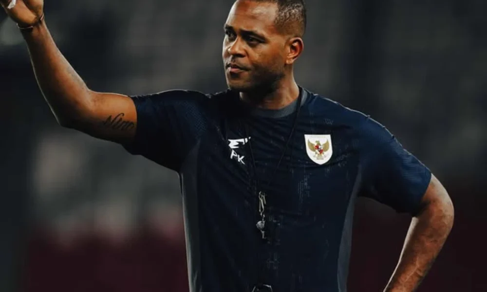 Patrick Kluivert Ternyata Harus Dibujuk Dulu demi Balik ke GBK