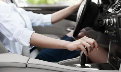 Pemula Wajib Tahu! Ini Kesalahan Mengemudi Mobil Matic yang Sering Dilakukan