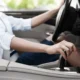 Pemula Wajib Tahu! Ini Kesalahan Mengemudi Mobil Matic yang Sering Dilakukan