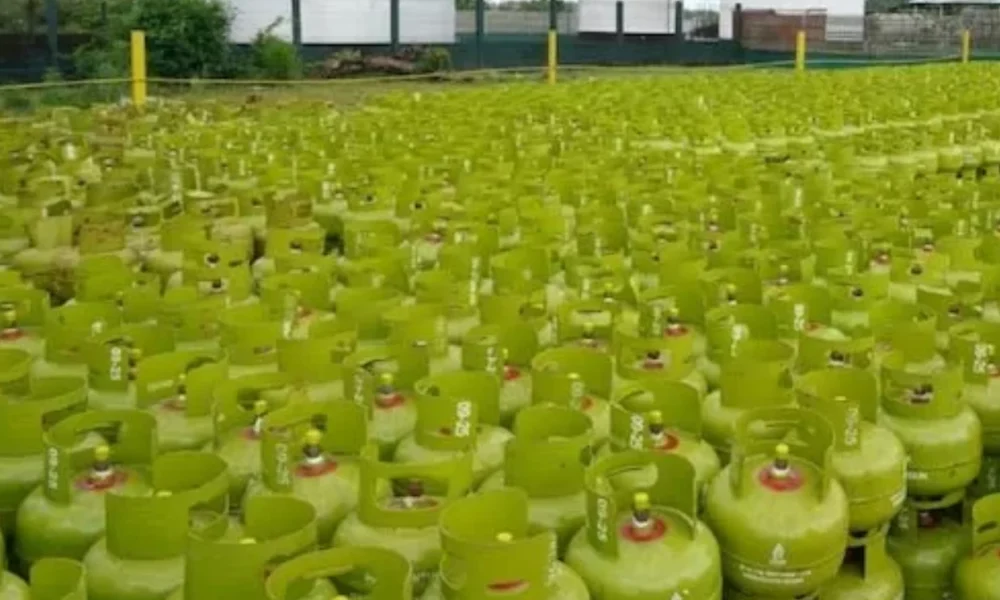 Perketat Pengawasan, Pertamina Sanksi 136 SPBU dan 237 Agen Elpiji Nakal
