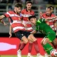 Persebaya vs Madura United 1 2 Gol Lulinha dan Riquelme Bawa Sapeh Kerrab Keluar dari Zona Merah (1)