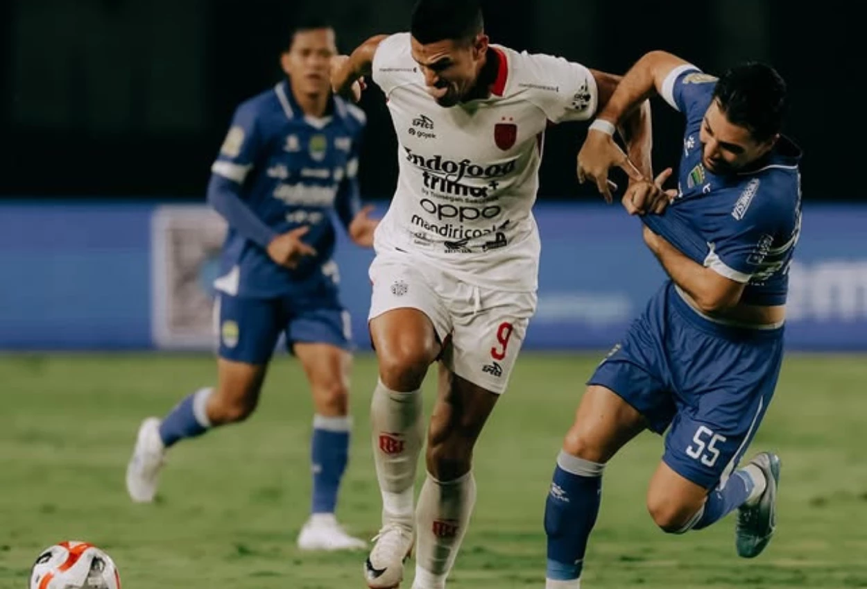 Persib Bandung vs Bali United 3 2 Maung Bandung Pesta Gol di Hadapan Ribuan Bobotoh