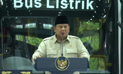 Prabowo Resmikan Pabrik Perakitan Bus Listrik Pertama RI