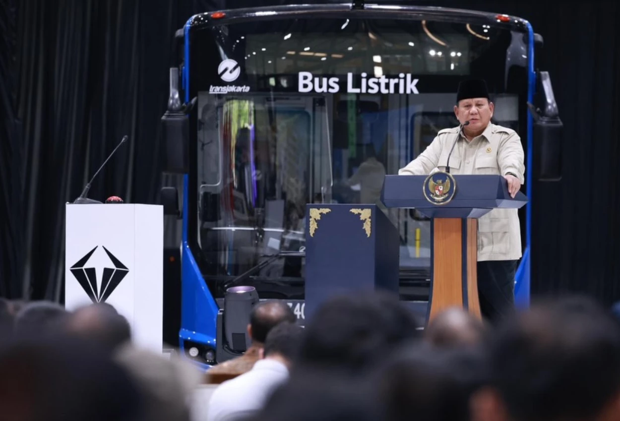 Prabowo Target RI Produksi Massal Sedan Listrik pada