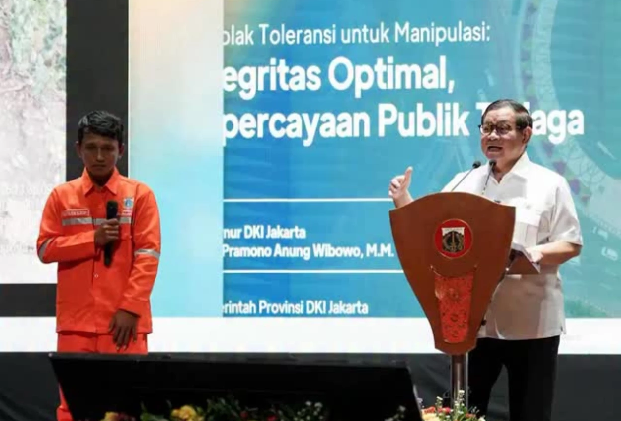 Pramono Berangkatkan Umrah Petugas PPSU Jakut yang Rajin Bikin Konten Bersih Bersih