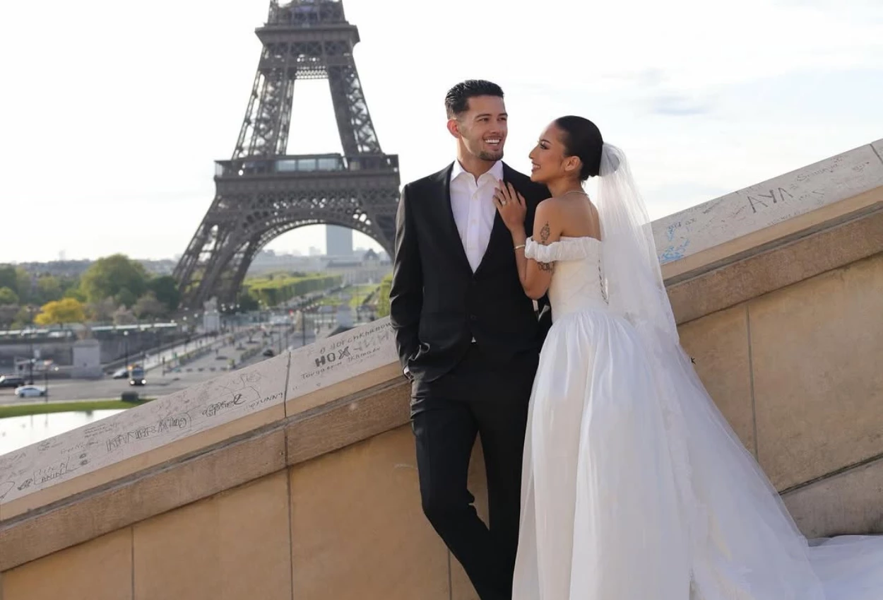 Prewedding Dadakan di Menara Eiffel, Jennifer Coppen Make Up dan Hair Do Sendiri