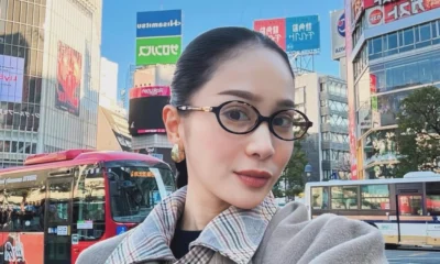 Sambil Menangis, Bunga Zainal Buka Suara usai Dirinya Disebut Tak Urusi Ayahnya