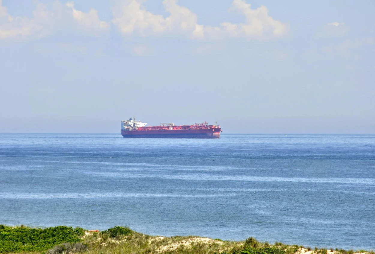 Satu Kapal Tanker LPG Milik Indonesia Berhasil Melintasi Selat Hormuz