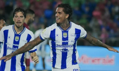 Semen Padang vs Persib Bandung 0 2 Maung Bandung Kokoh di Puncak Klasemen