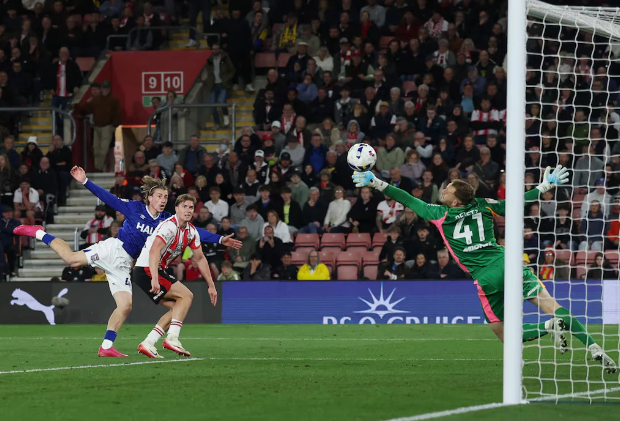 Southampton vs Ipswich 2 2 Gol Jack Clarke Selamatkan Ipswich dari Kekalahan