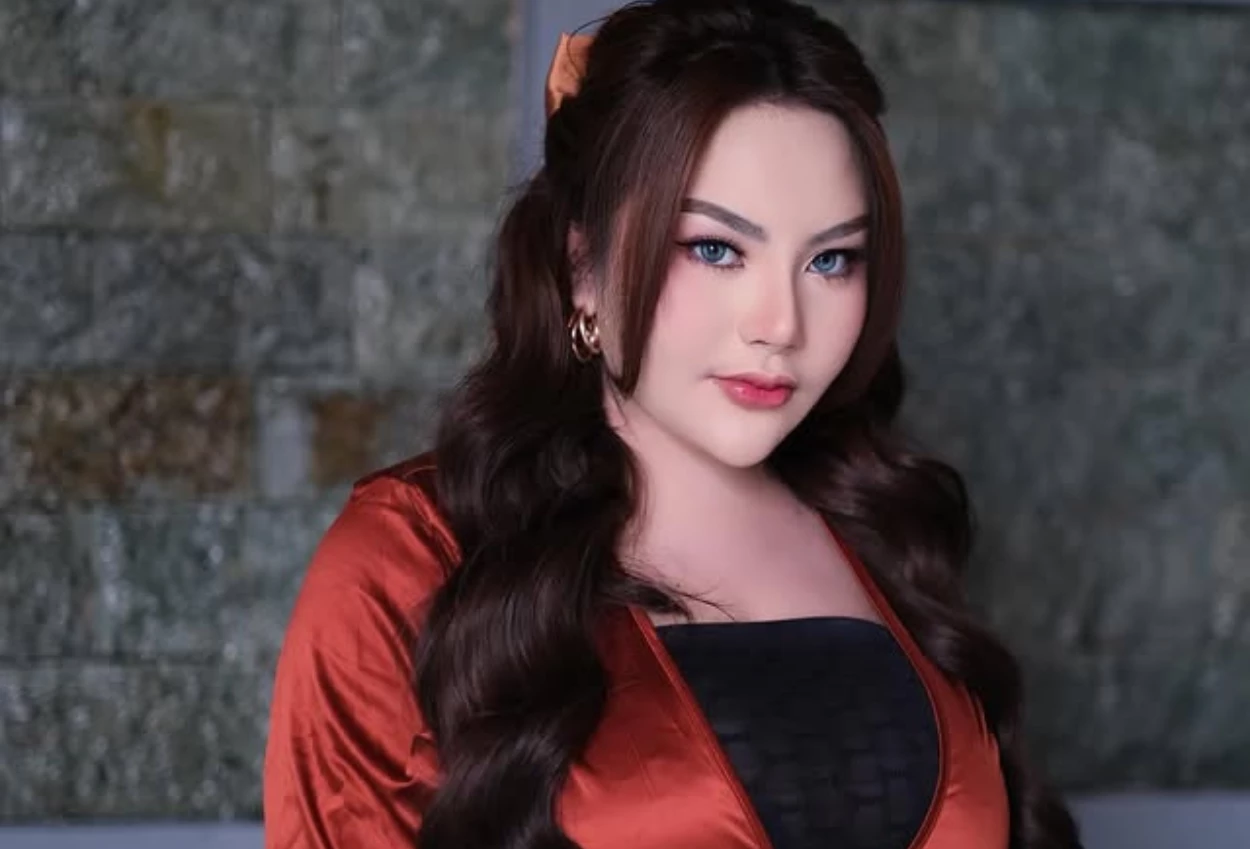 Usai Tuding Suami Selingkuh, Lisa Mariana Bersyukur Tak jadi Hamil