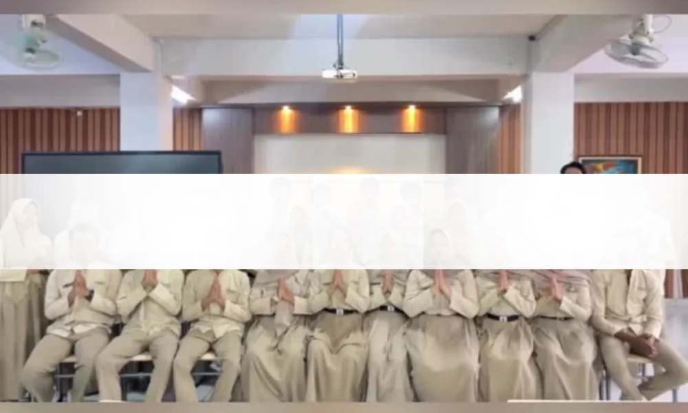 Viral! Para Siswa SMA di Purwakarta Minta Maaf usai Acungkan Jari Tengah ke Guru