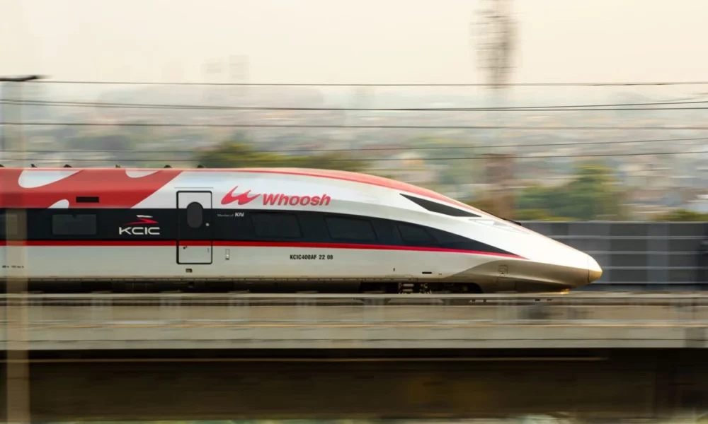 Whoosh Cetak Rekor Baru, Penumpang Tembus 311 Ribu selama Mudik Lebaran