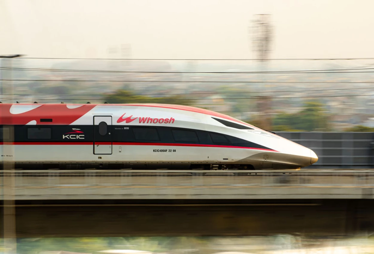 Whoosh Cetak Rekor Baru, Penumpang Tembus 311 Ribu selama Mudik Lebaran