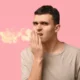 8 Cara Menjaga Napas agar Tidak Bau