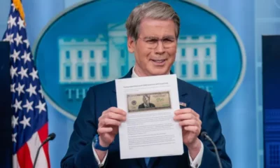AS Berencana Cetak Uang Kertas 250 Dolar Gambar Donald Trump