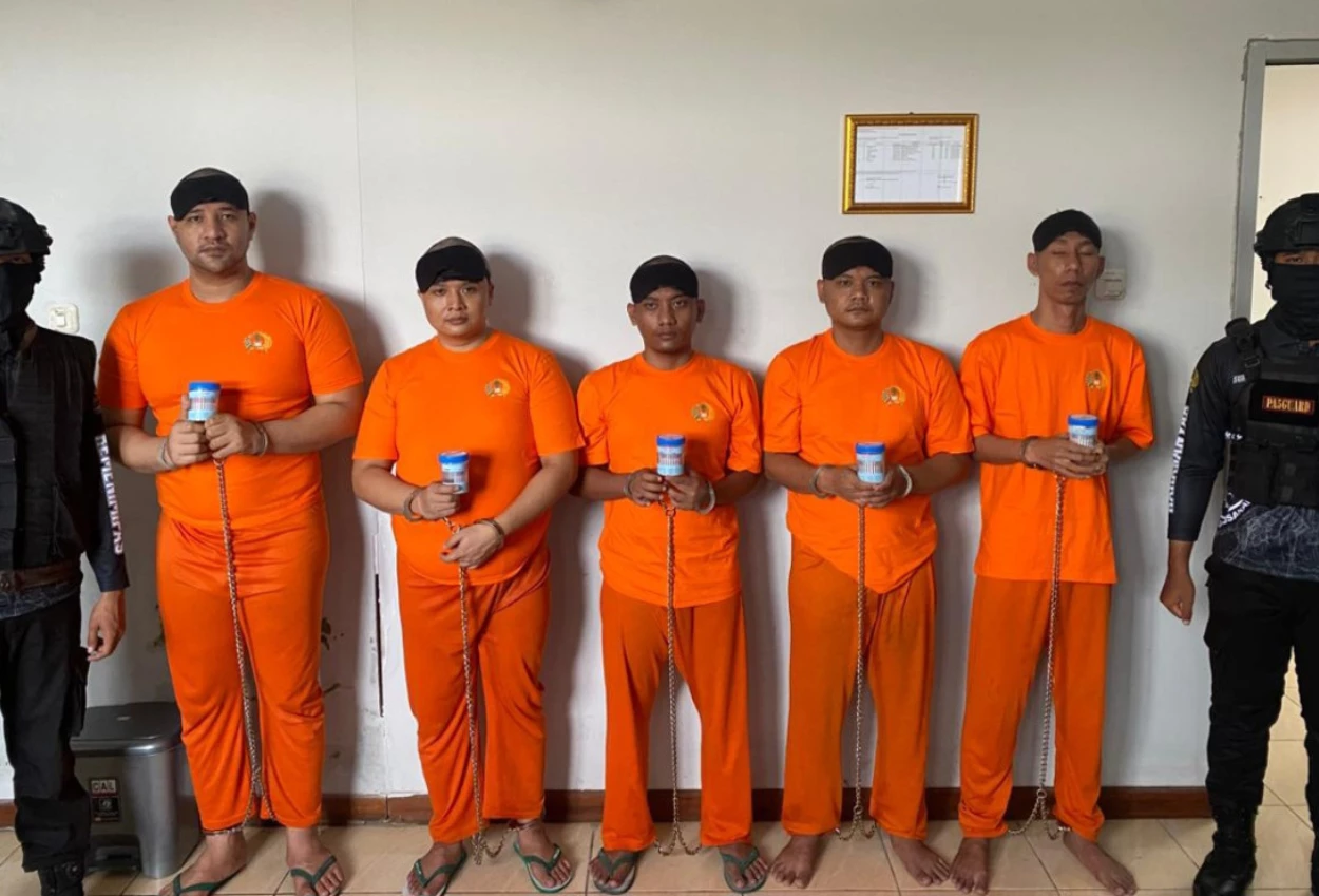 Ammar Zoni Dipindahkan ke Nusakambangan, Mata Ditutup dan Tangan Kaki Diikat