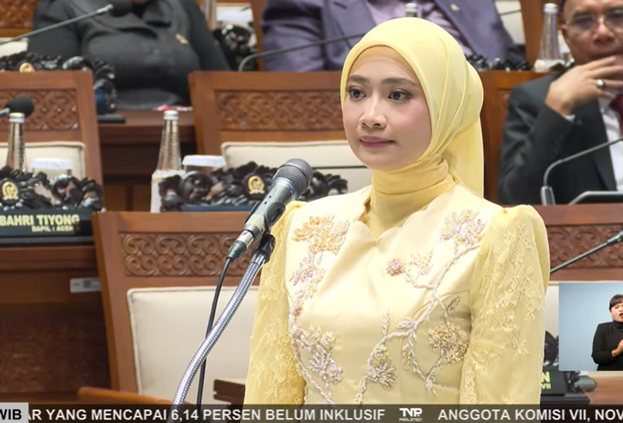 Anak Adies Kadir, Adela Kanasya Resmi Dilantik jadi Anggota DPR RI
