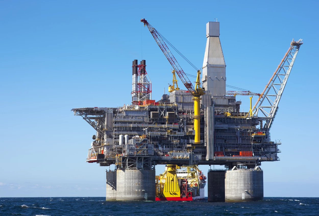 Apa Bedanya Minyak Brent dan WTI