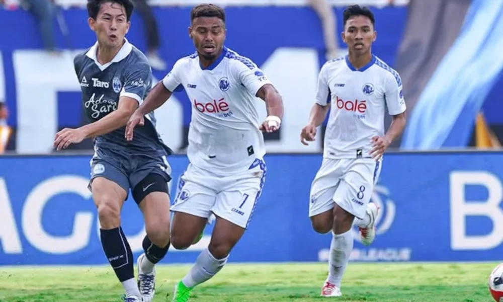Arema FC vs PSIM Yogyakarta 3 1 Dalberto jadi Bintang Utama di Akhir Musim