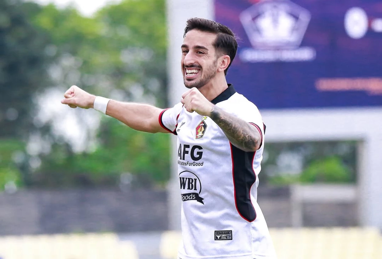 Arema vs Persik 2 3 Ernesto Gomez Cetak Brace