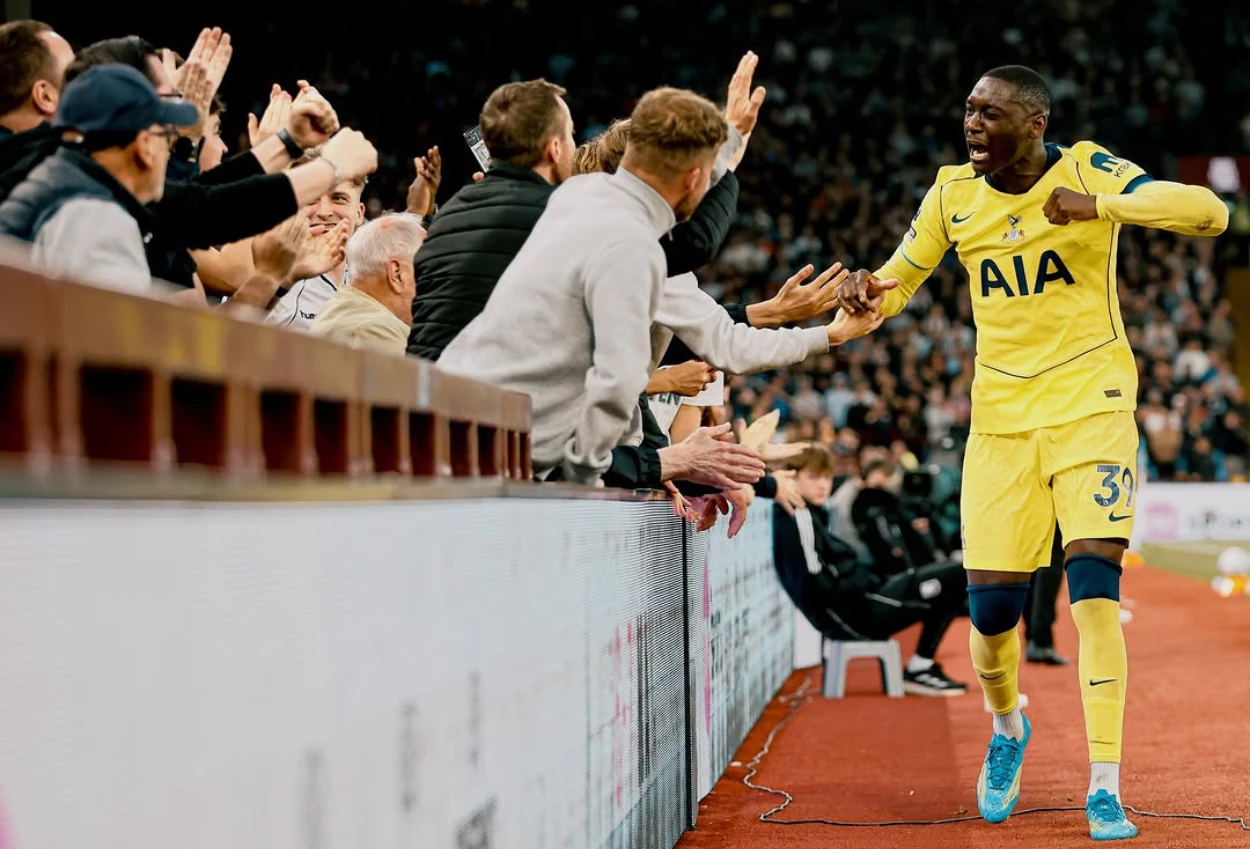 Aston Villa vs Tottenham 1 2 The Lilywhites Keluar dari Zona Merah