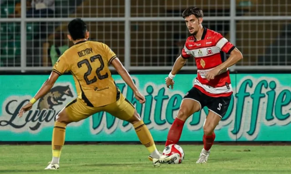 Bhayangkara FC vs Madura United 3 1 Laskar Sape Kerrab Terancam Duduki Zona Merah