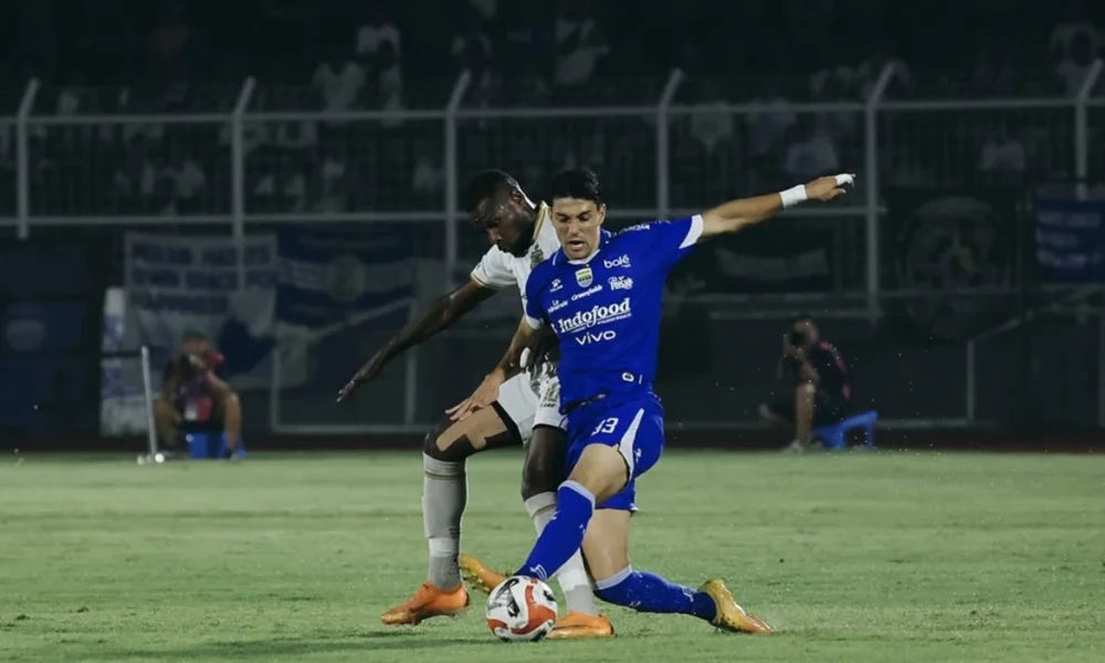 Bhayangkara FC vs Persib Bandung 2 4 Maung Bandung Rebut Lagi Puncak Klasemen