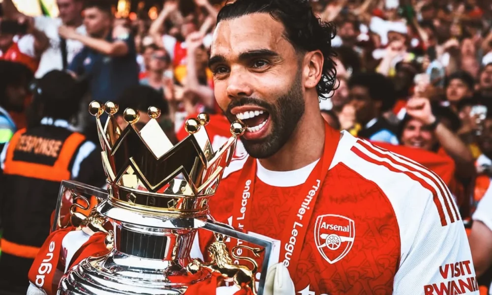 Cetak 19 Clean Sheet, David Raya Raih Golden Glove di Premier League 2025
