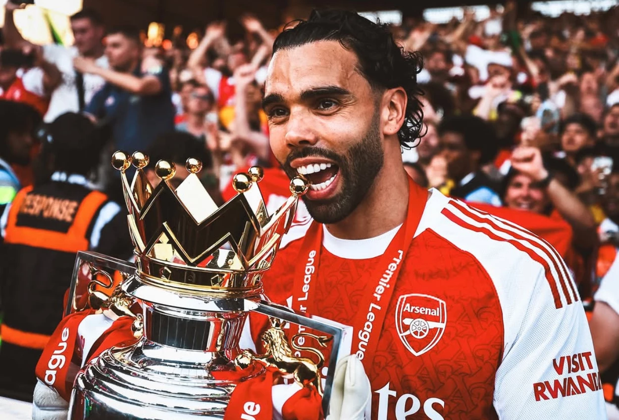 Cetak 19 Clean Sheet, David Raya Raih Golden Glove di Premier League 2025